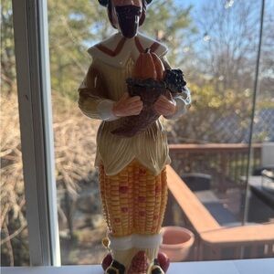 Thanksgiving Corn Husk Pilgrim Ceramic Figurine - Yellow & Brown